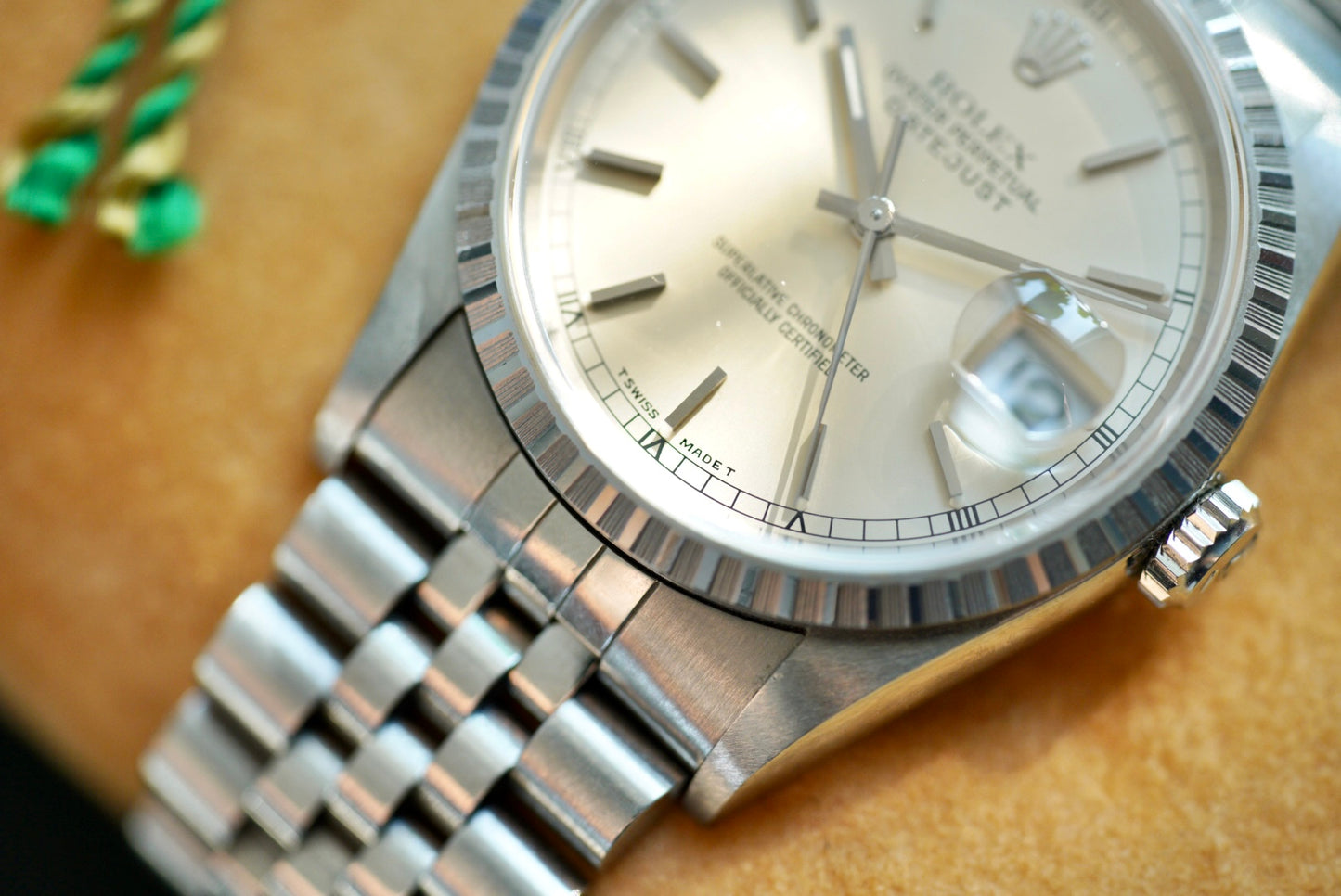 (16220) 1995 Rolex Datejust 36mm Engine Turned Bezel