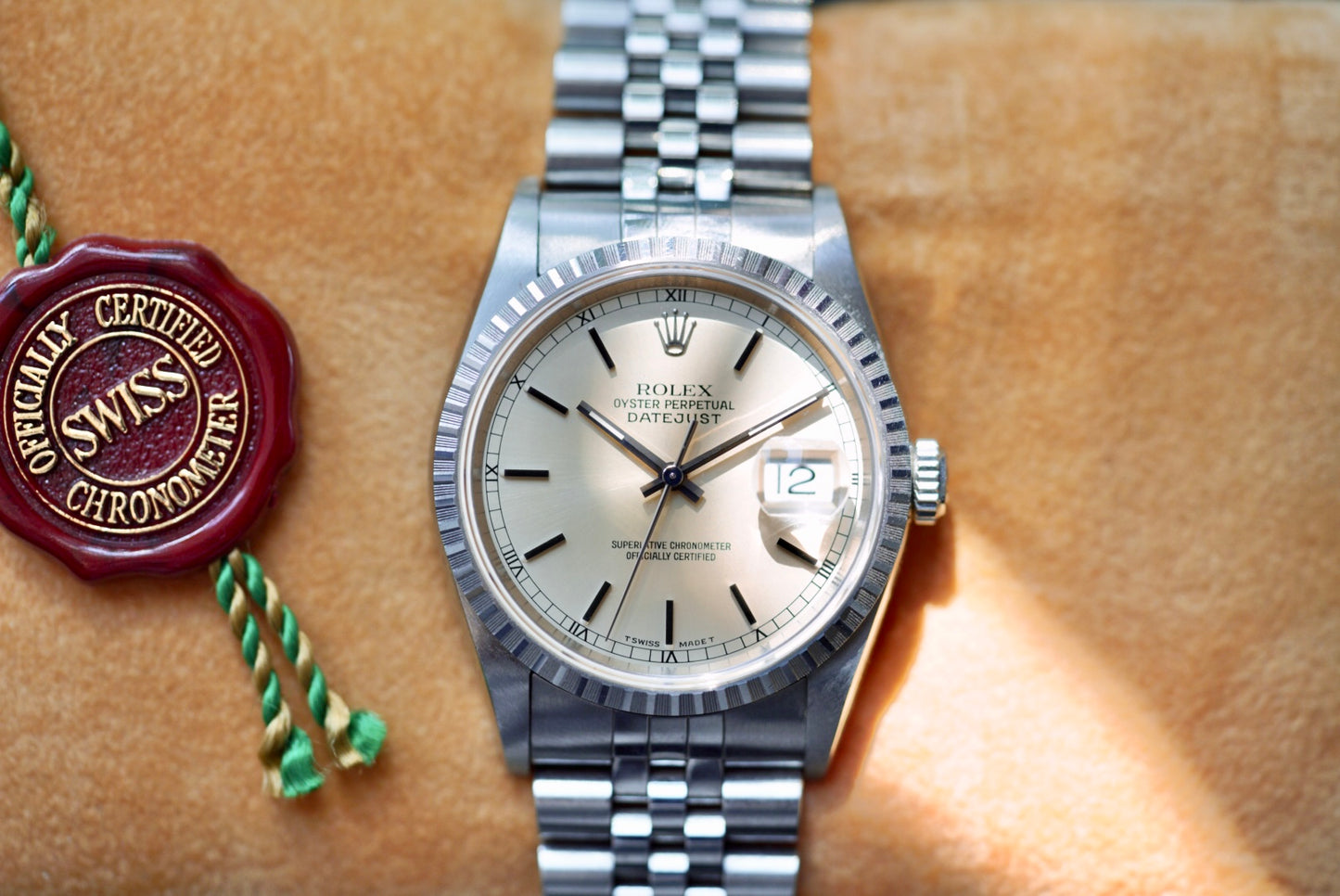 (16220) 1995 Rolex Datejust 36mm Engine Turned Bezel