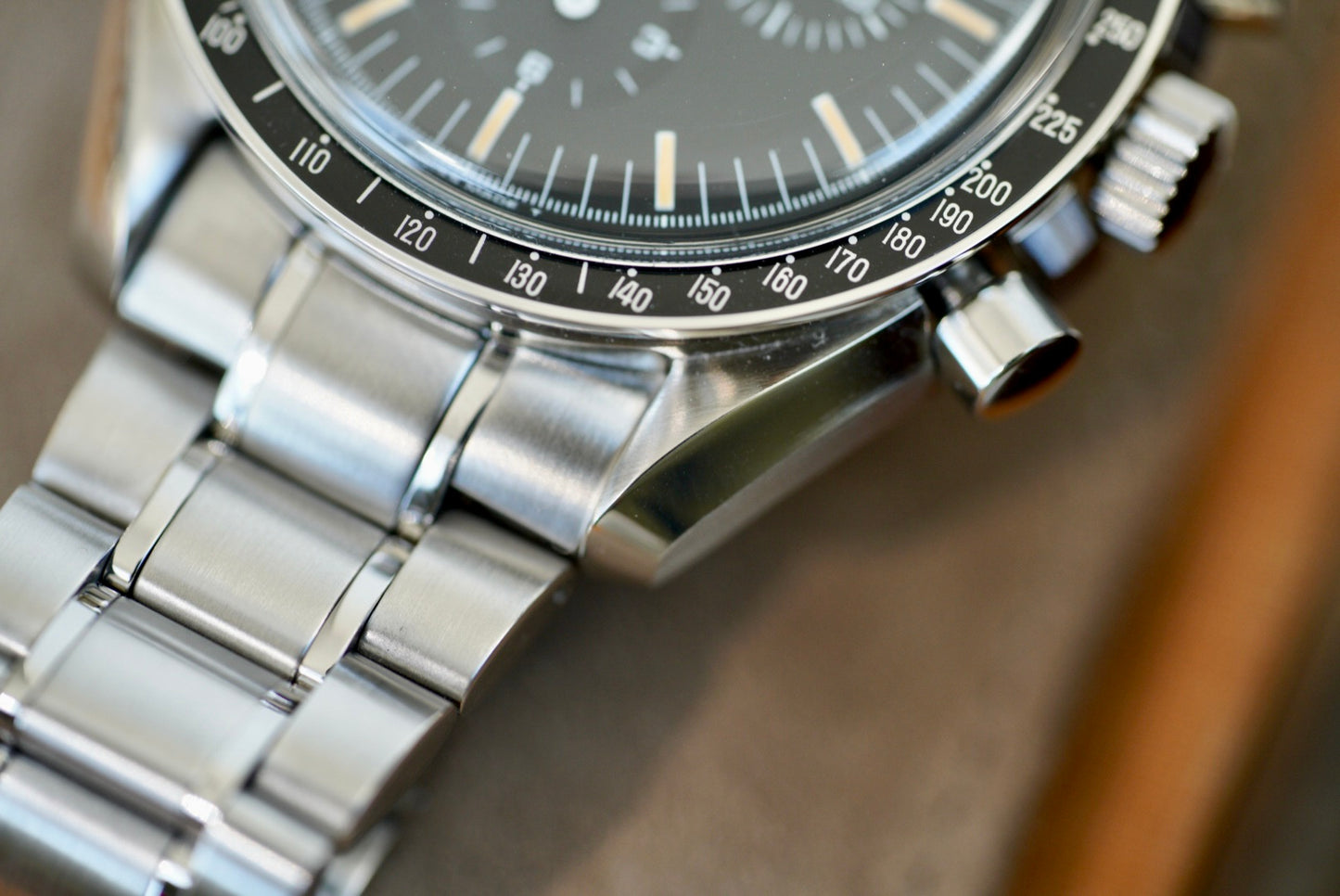 (145 • 0022) Omega Speedmaster Professional “Moonwatch” 42mm