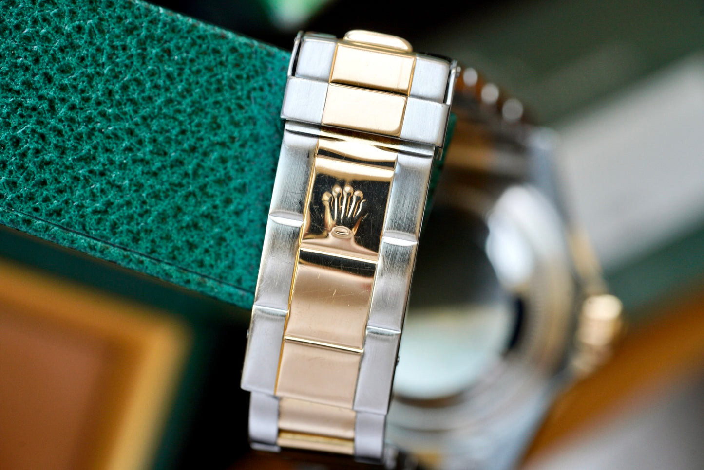 (16613) 2004 Rolex Submariner Two-Tone 40mm