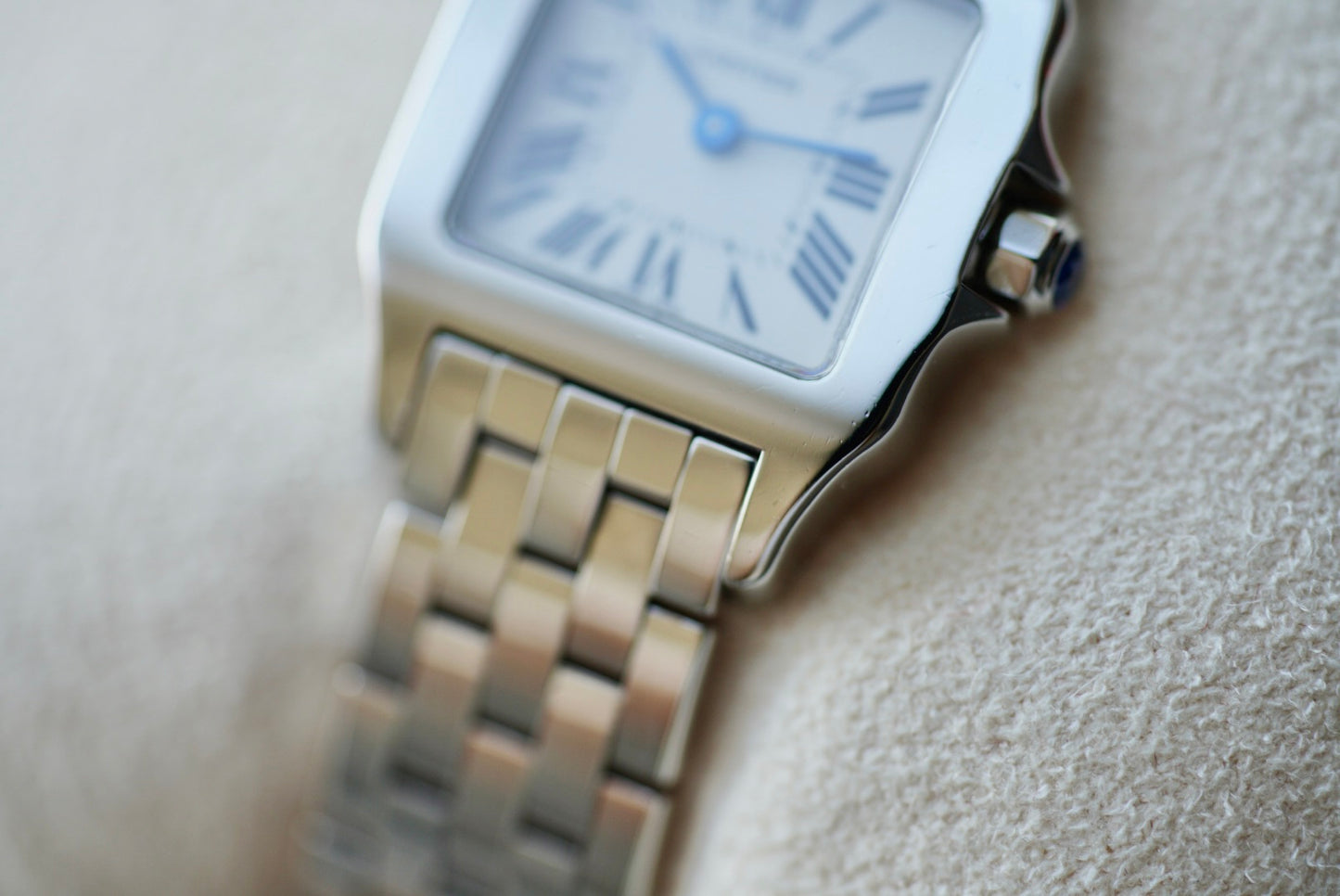 (W25064Z5 / 2698) Cartier Santos Demoiselle Small 20mm Quartz