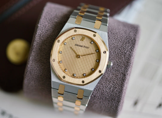 (56303SA) Audemars Piguet Royal Oak 33mm Diamond Champagne Dial Quartz