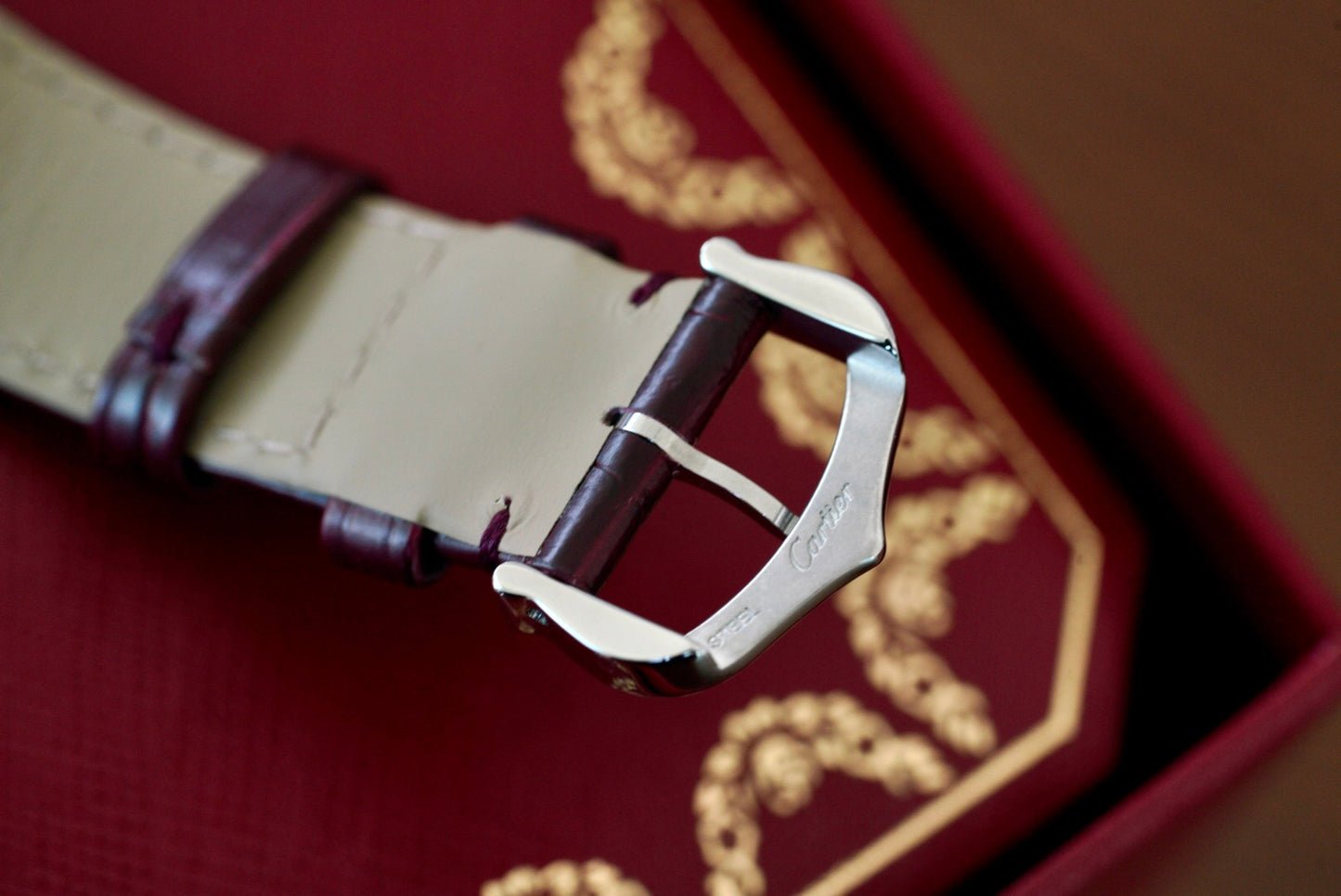 (WSTA0054) 2021 Cartier Tank Must Burgundy Large