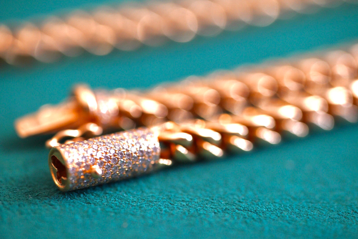 14k Gold Wheat (Spiga) Chain with Diamond Pavé Barrel Clasp