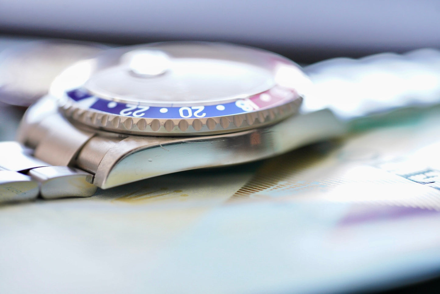 (16710T) 2005 Rolex GMT-Master II “Pepsi” 40mm No Holes Case