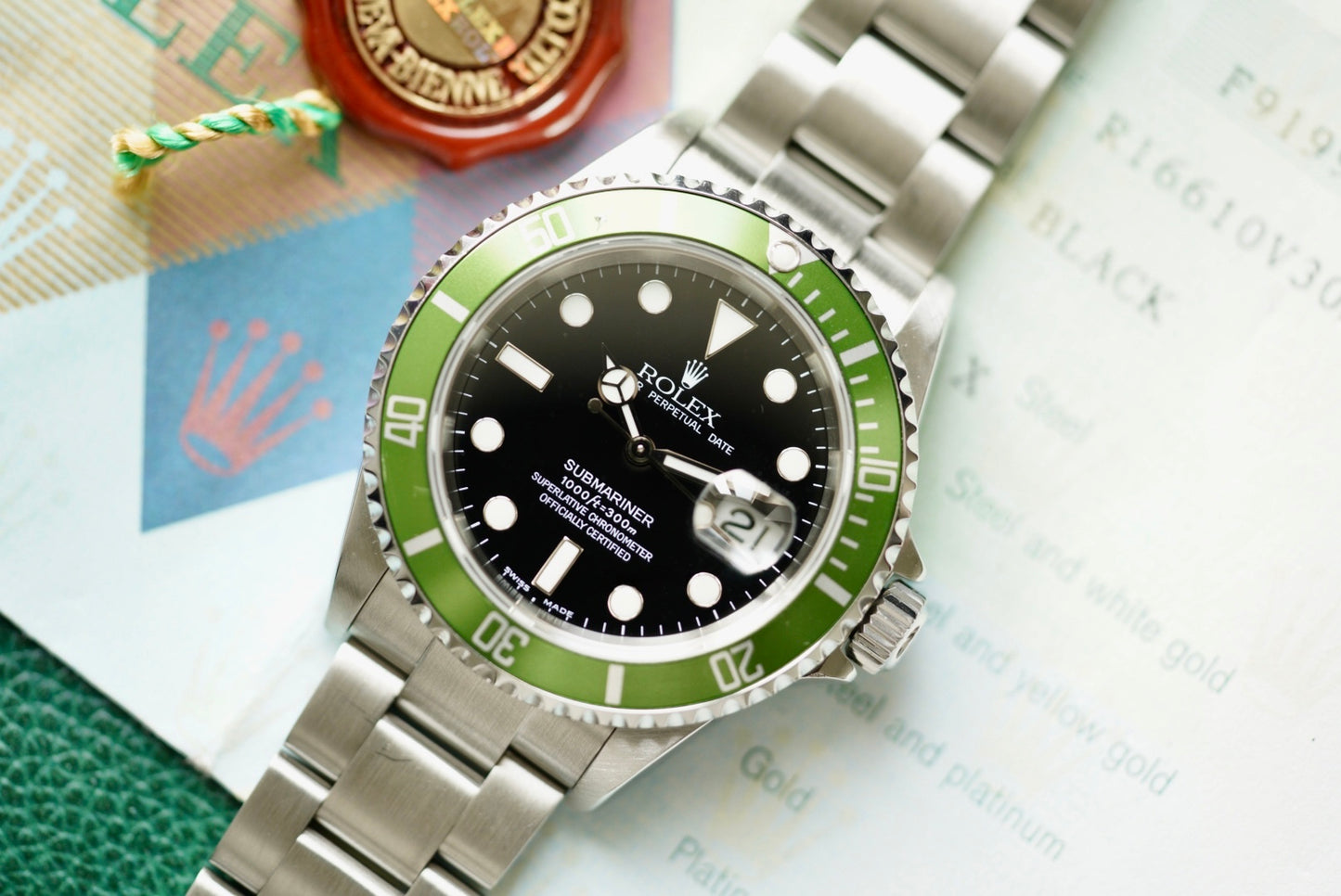 (16610LV) 2004 Rolex Submariner Kermit “Flat 4” 40mm