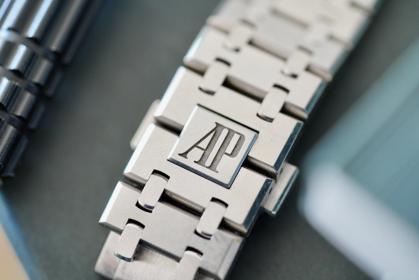 (15400ST) 2016 Audemars Piguet Royal Oak Black Dial 41mm