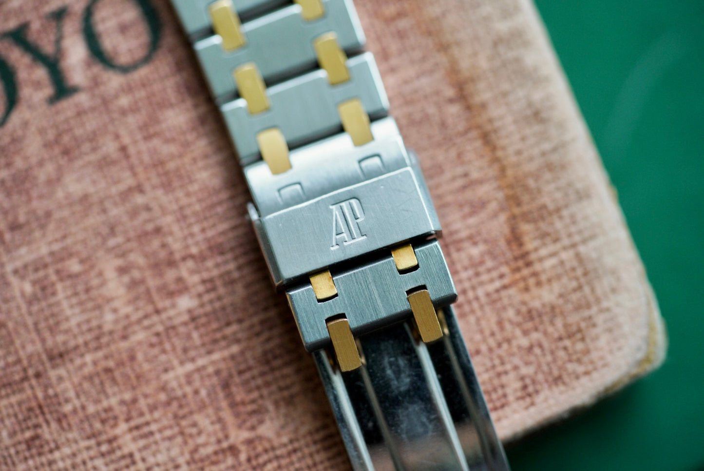 (6005SA) Audemars Piguet Royal Oak Square Quartz Jumbo