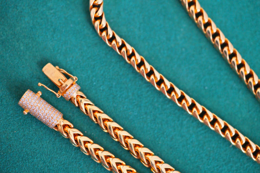 14k Gold Wheat (Spiga) Chain with Diamond Pavé Barrel Clasp