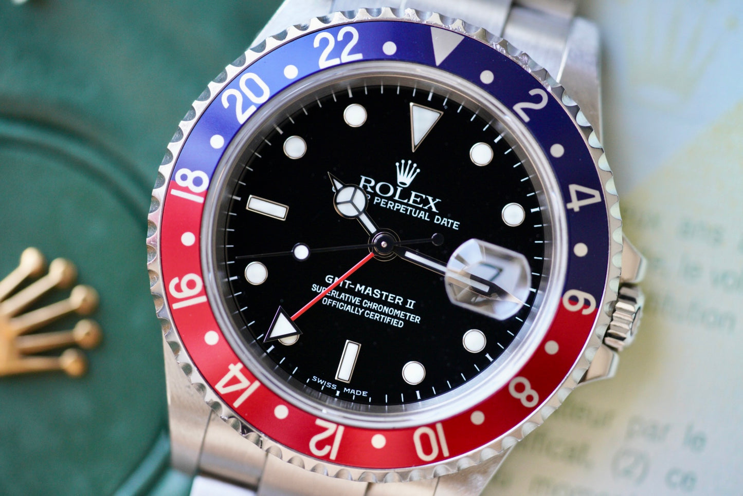 (16710T) 2005 Rolex GMT-Master II “Pepsi” 40mm No Holes Case