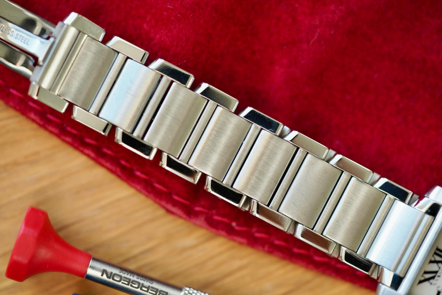 (2384) Cartier Tank Francaise Small Quartz 20x25mm