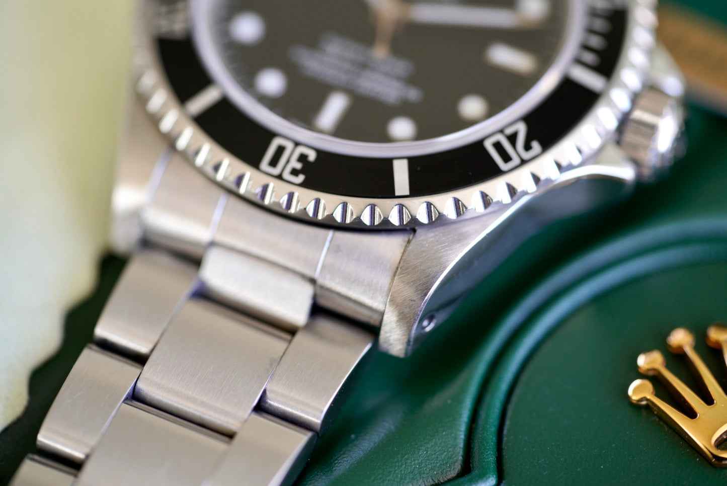 (14060M) 2011 Rolex Submariner 40mm No-Date