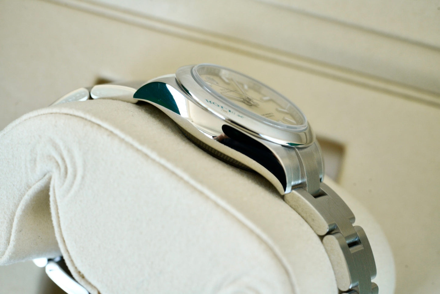 (276200) 2026 Rolex Oyster Perpetual 28mm ‘Beige’ Dial
