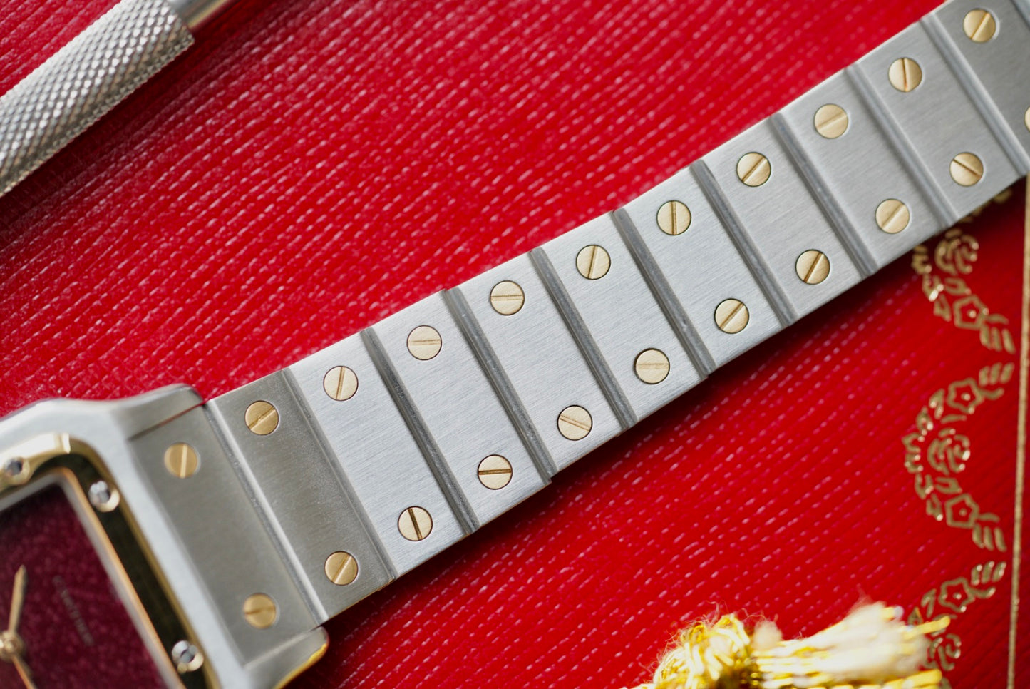 (2961) Cartier Santos Carrée Burgundy Strawberry Dial