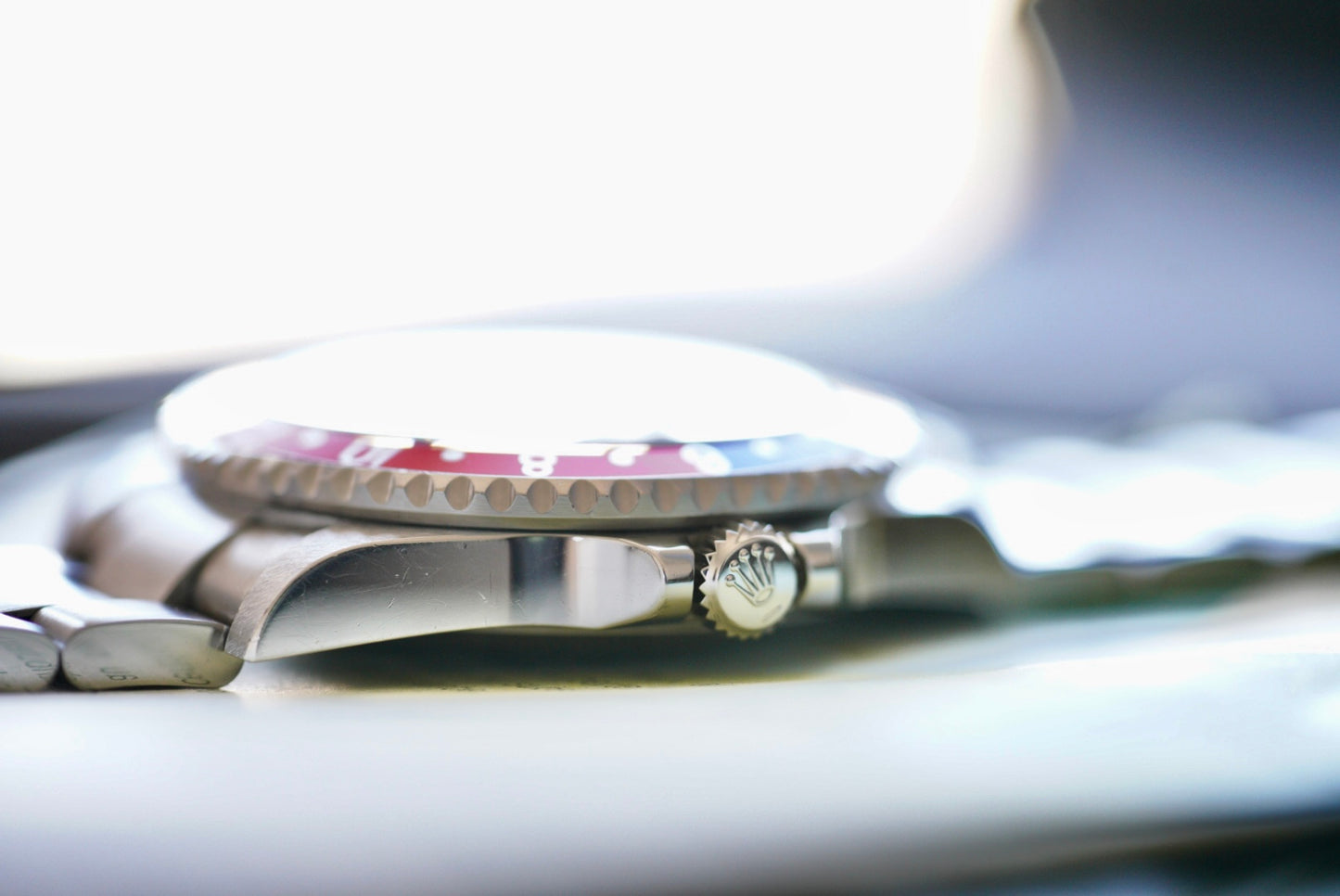 (16710T) 2005 Rolex GMT-Master II “Pepsi” 40mm No Holes Case