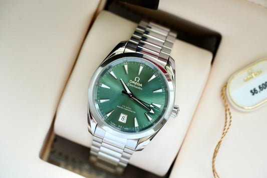 (220.10.38.20.10.002) 2023 Omega Seamaster Aqua Terra Green Shades 38mm