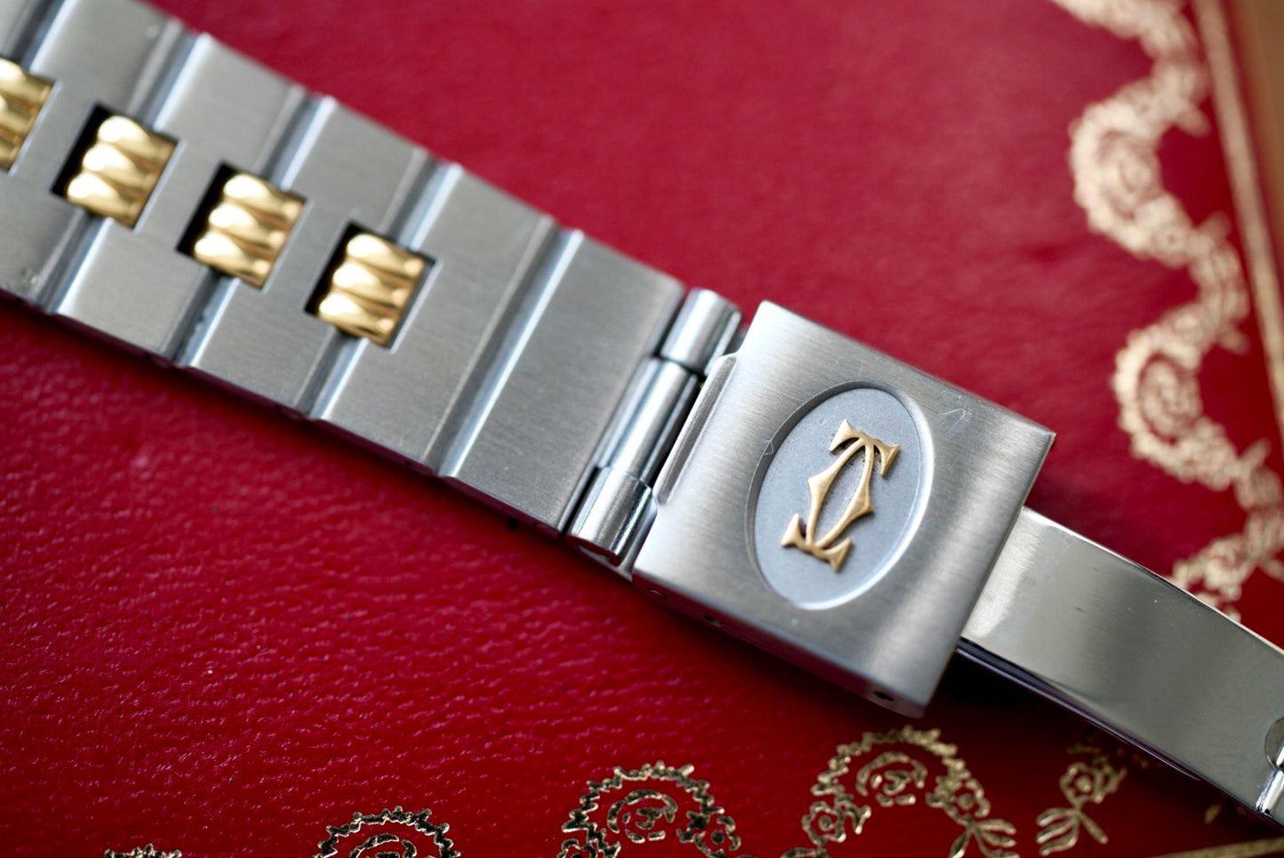 (2961) Cartier Santos Carrée Ghost Godron Bracelet 29x41mm
