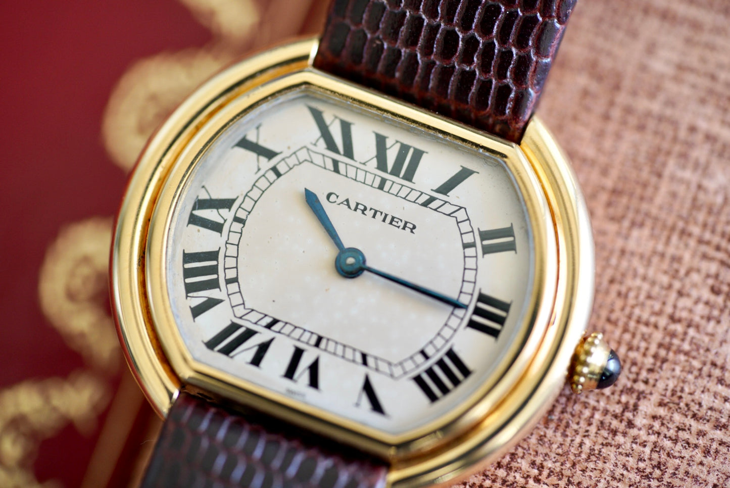 (78091) 1970s Cartier Louis Gondole Ellipse 18k Yellow Gold 29x32mm