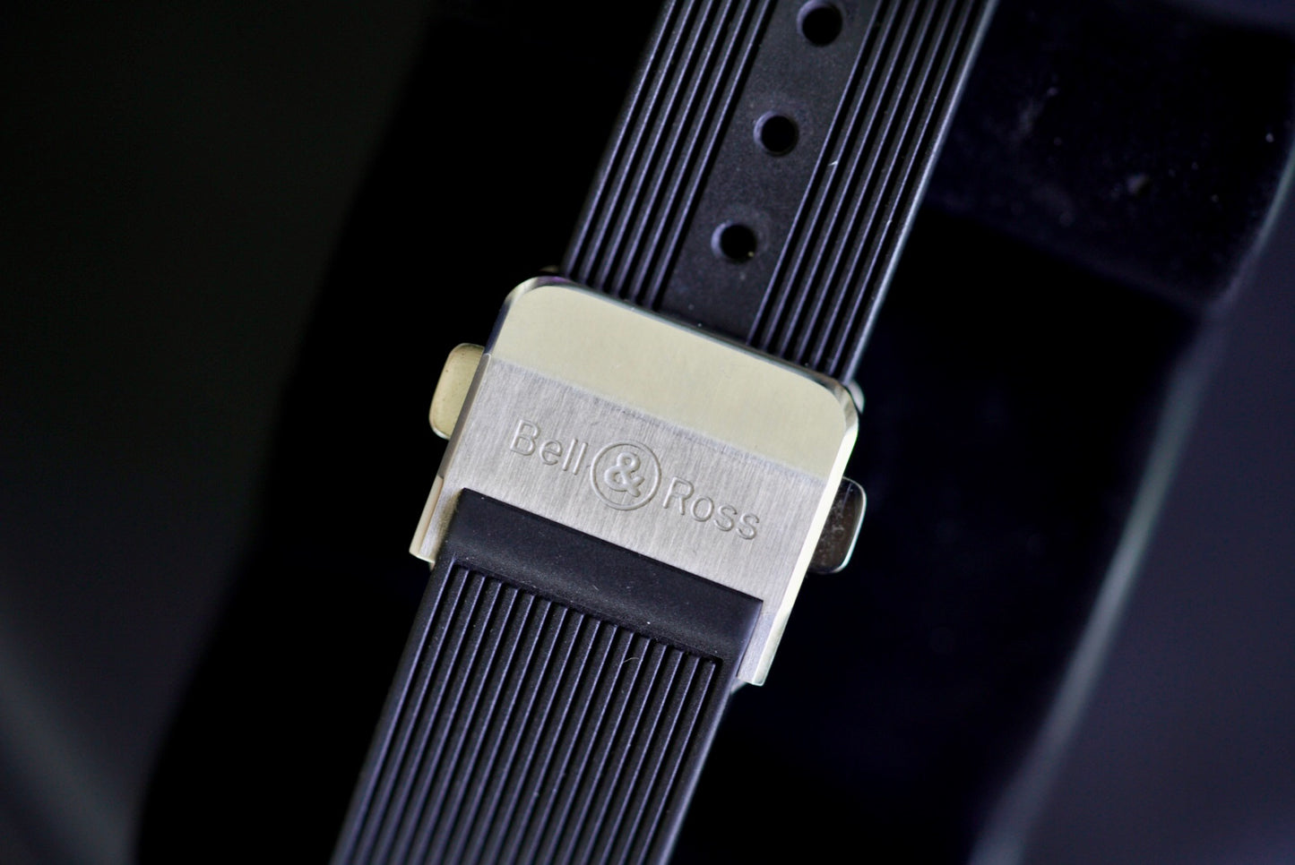 (BR05G-SI-ST/SRB) 2023 Bell & Ross BR-05 GMT White Steel on Rubber
