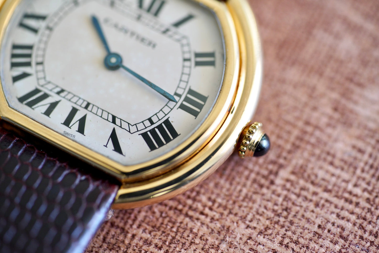 (78091) 1970s Cartier Louis Gondole Ellipse 18k Yellow Gold 29x32mm