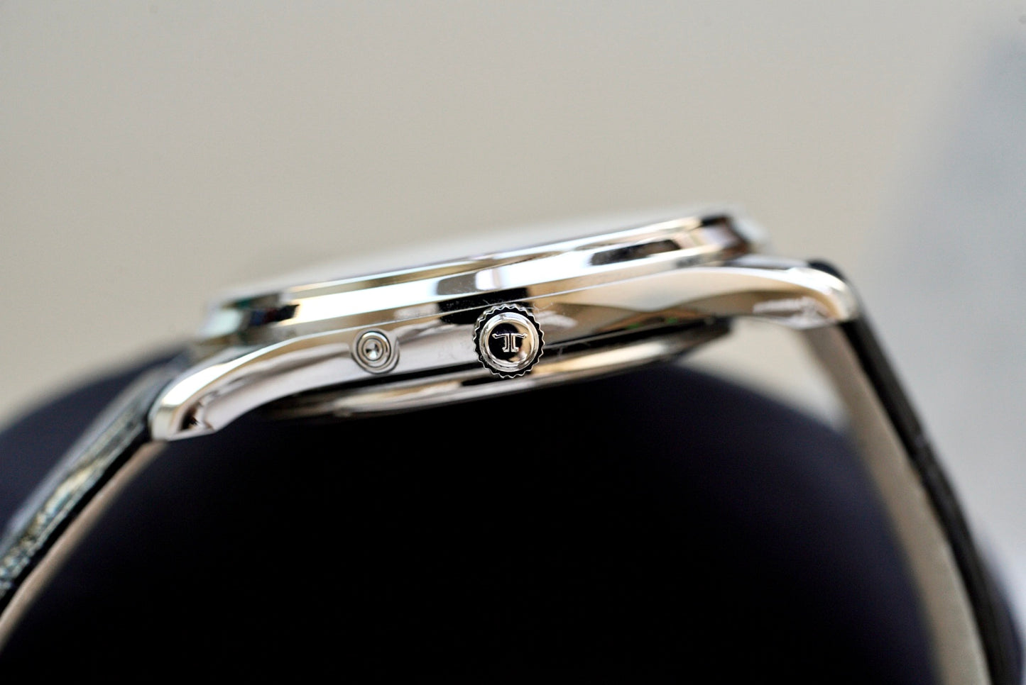 (Q1368420) 2018 Jaeger-LeCoultre Master Ultra Thin Moon 39mm