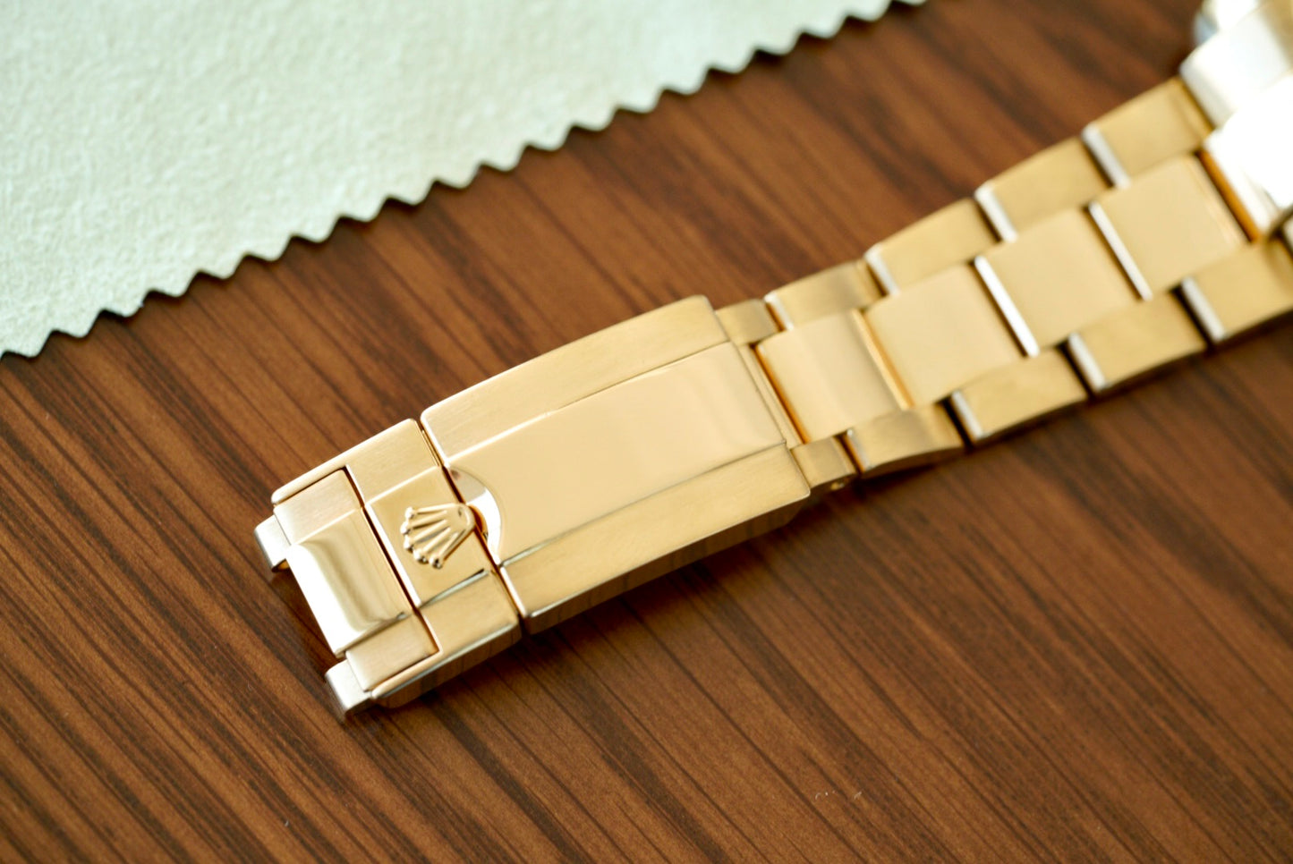 (116688) 2009 Rolex Yacht-Master II Yellow Gold White Index Dial 44mm