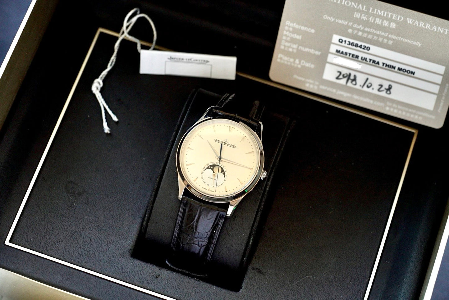 (Q1368420) 2018 Jaeger-LeCoultre Master Ultra Thin Moon 39mm
