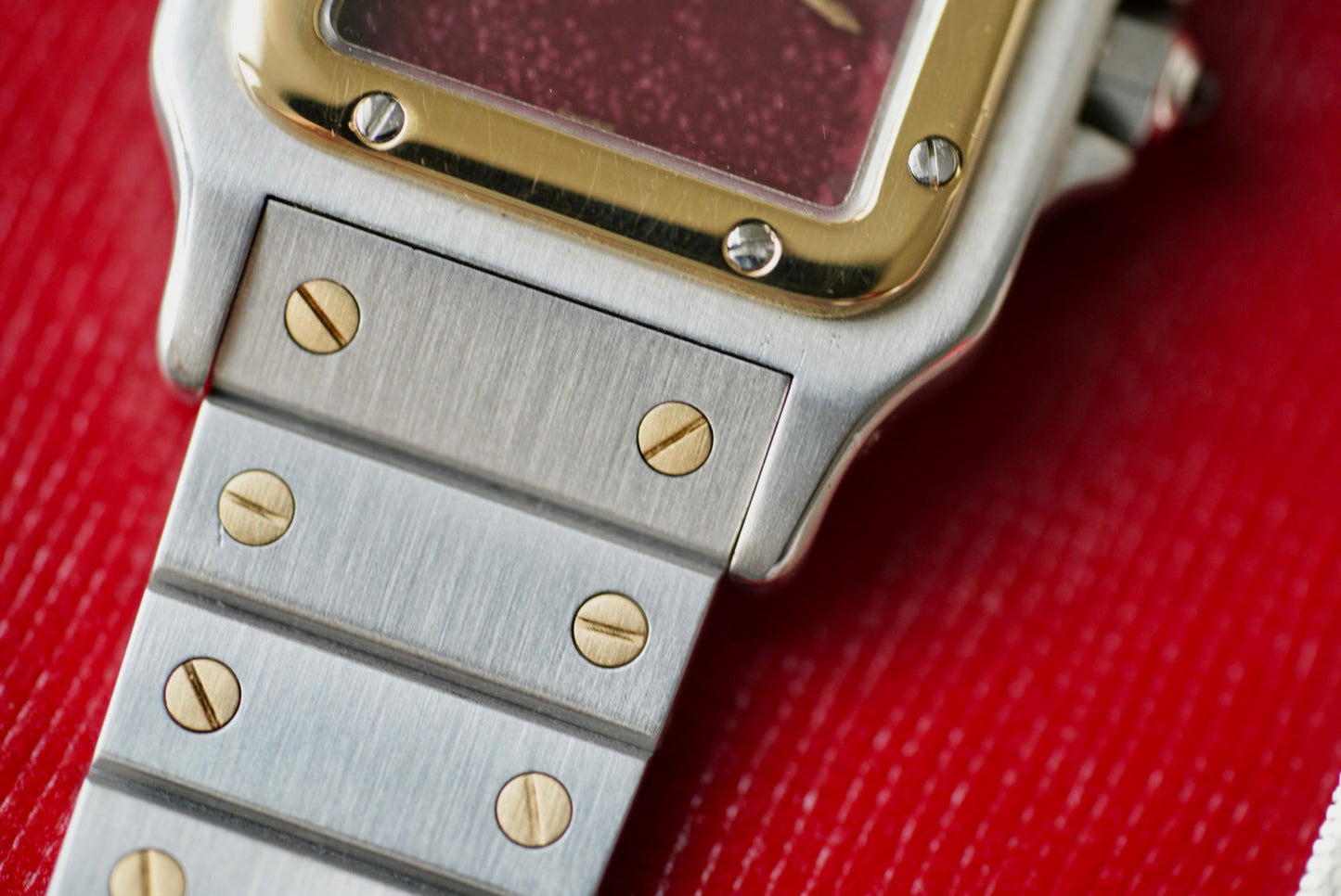 (2961) Cartier Santos Carrée Burgundy Strawberry Dial