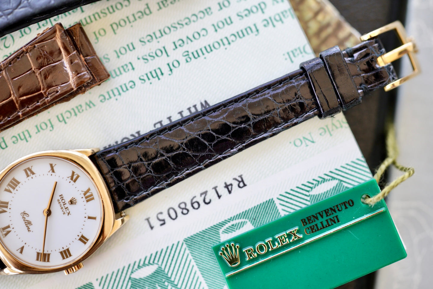 (4129) 1995 Rolex Cellini 18k Gold 25mm Manual Wind
