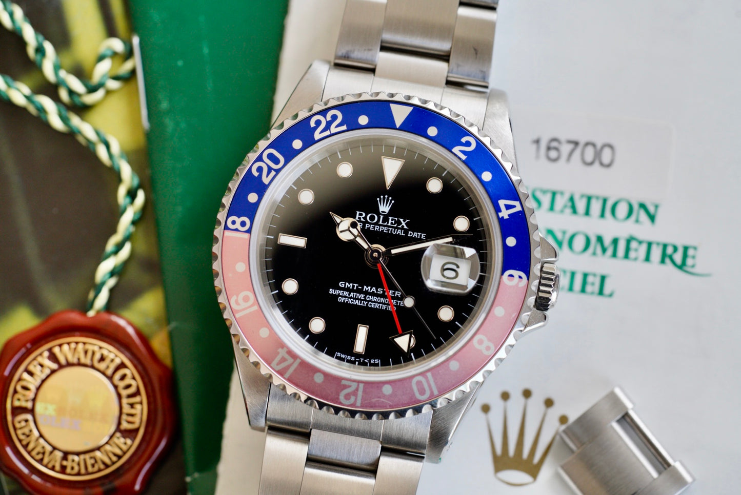 (16700) 1996 Rolex GMT-Master “Pepsi” 40mm