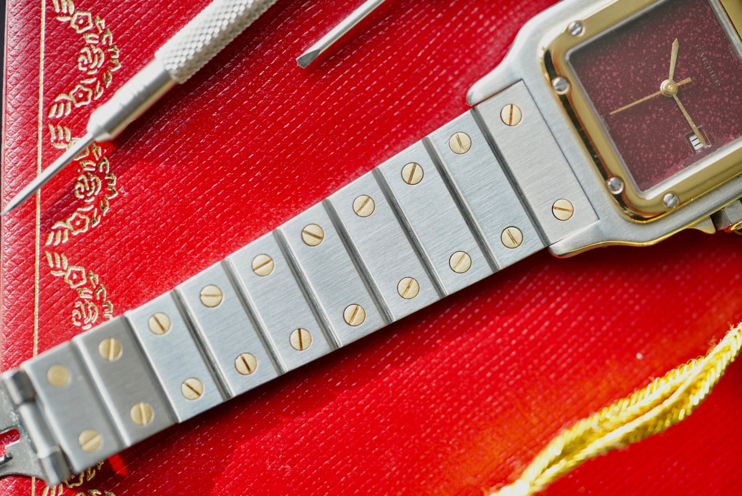 (2961) Cartier Santos Carrée Burgundy Strawberry Dial