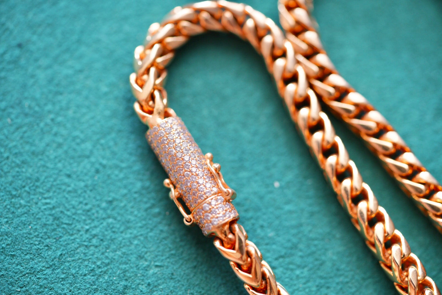 14k Gold Wheat (Spiga) Chain with Diamond Pavé Barrel Clasp